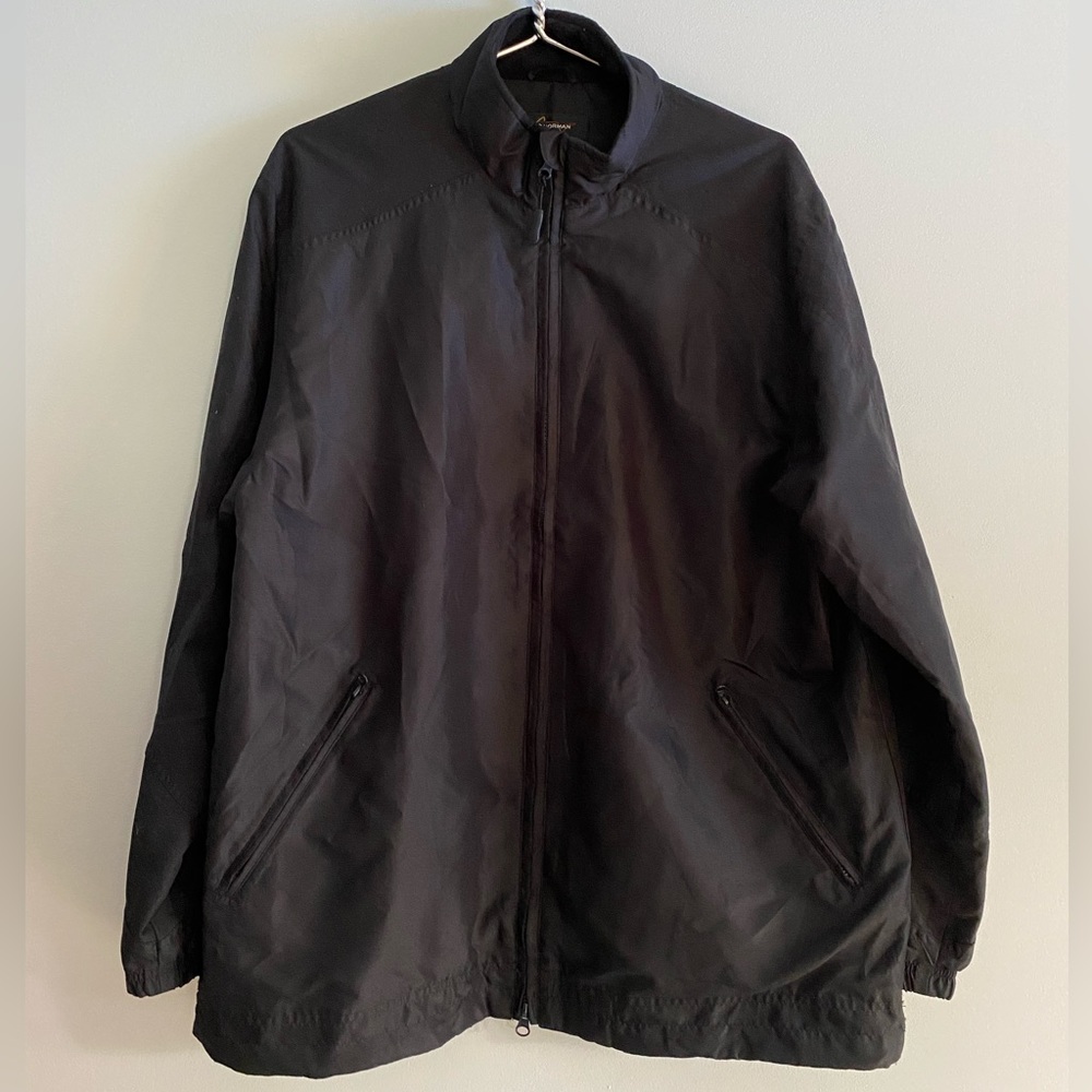 Greg Norman black lightweight golfing zippered coat